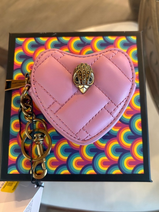 Kurt Geiger Handbags - 💗💗KURT GEIGER LONDON KENSINGTON QUILTED HEART COIN/KEY CHAIN BAG!💗💗